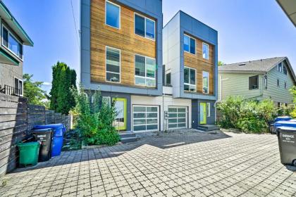 modern Seattle townhome with Rooftop Deck Seattle Washington